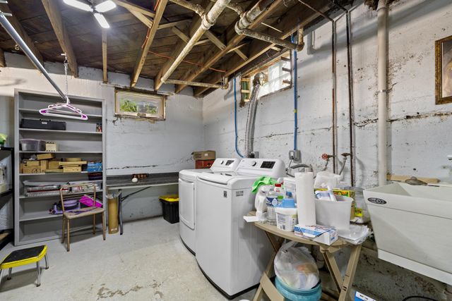 424 5th ave. NW, Minot, ND 58703