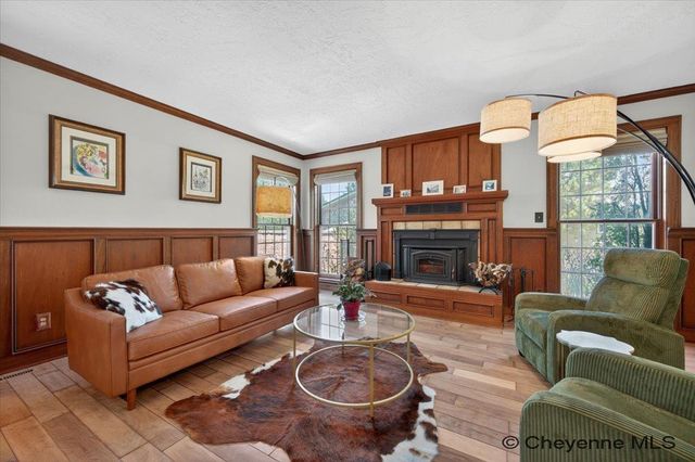 6850 HAWTHORNE DR, Cheyenne, WY 82009