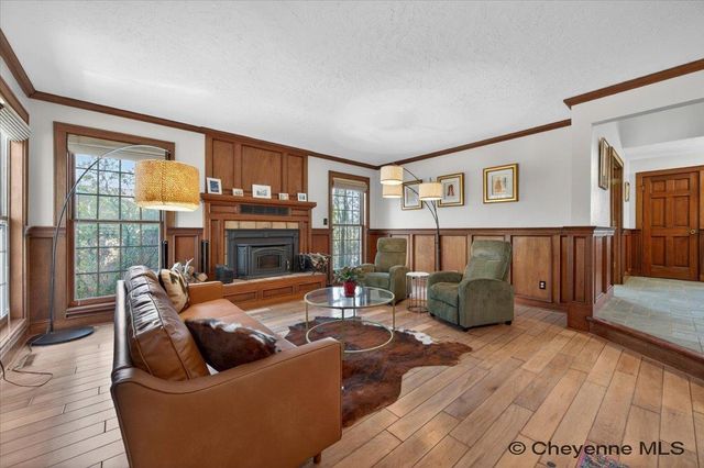 6850 HAWTHORNE DR, Cheyenne, WY 82009
