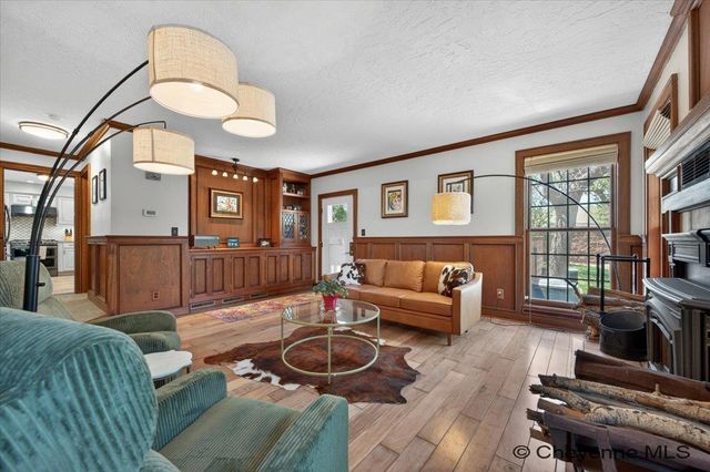 6850 HAWTHORNE DR, Cheyenne, WY 82009