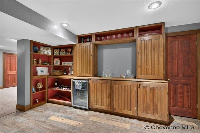 6850 HAWTHORNE DR, Cheyenne, WY 82009