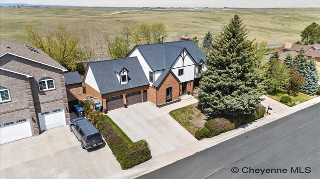 6850 HAWTHORNE DR, Cheyenne, WY 82009