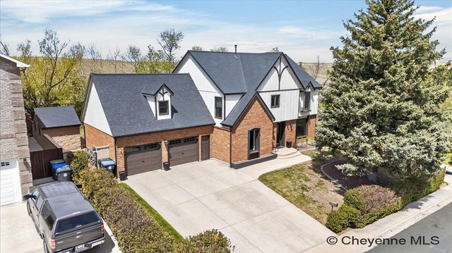 6850 HAWTHORNE DR, Cheyenne, WY 82009