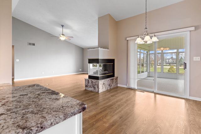 144 Glen Abbey Drive, Rockford, IL 61107