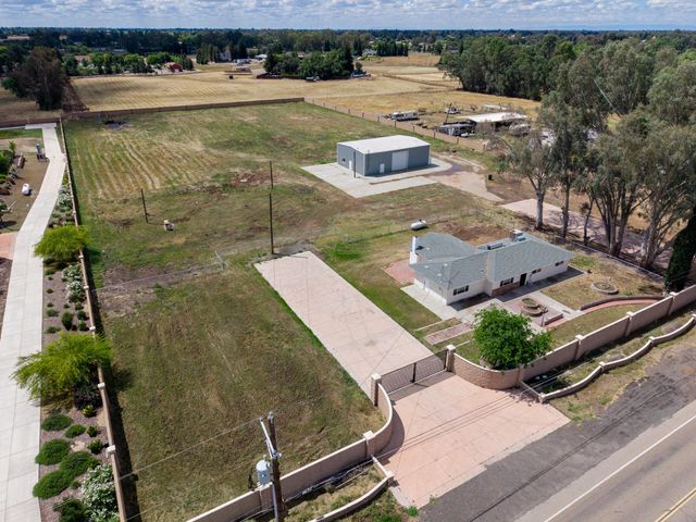 12447 E Herndon Avenue, Clovis, CA 93619