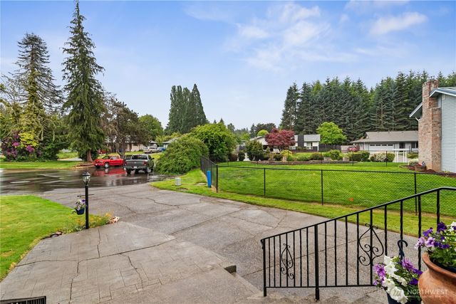 4406 Montclair Drive SE, Lacey, WA 98503
