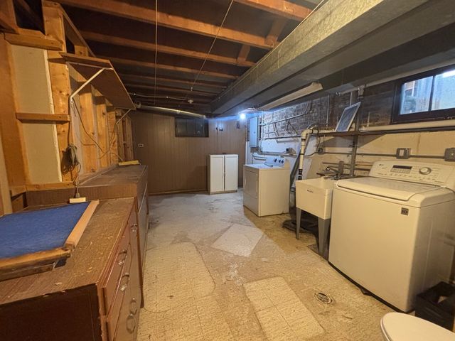 4925 N Odell Avenue, Harwood Heights, IL 60706