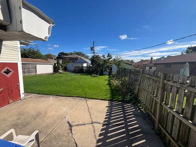 4925 N Odell Avenue, Harwood Heights, IL 60706