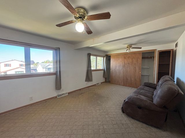 4925 N Odell Avenue, Harwood Heights, IL 60706