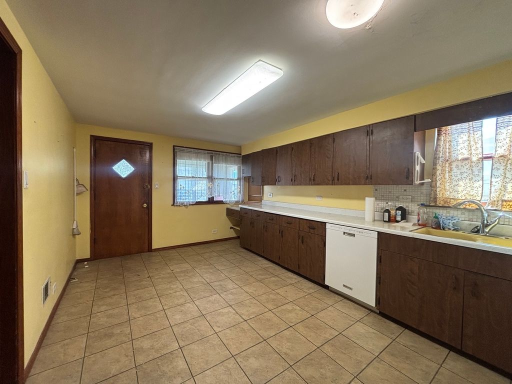 4925 N Odell Avenue, Harwood Heights, IL 60706 — photo 4