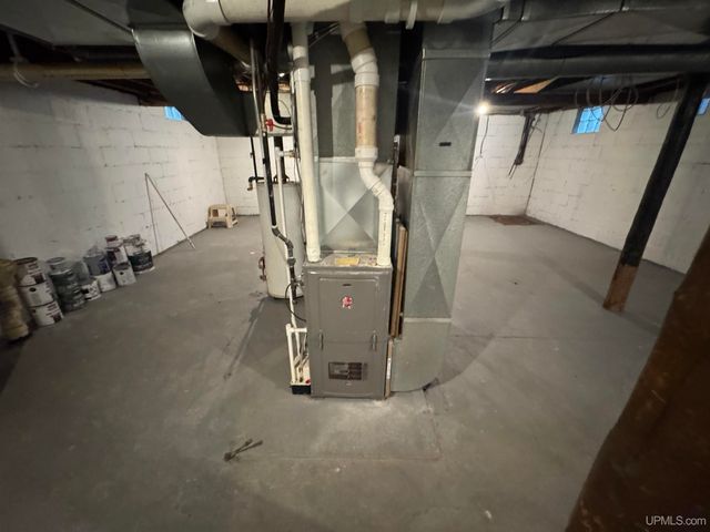 128 E Breen Avenue, Kingsford, MI 49802