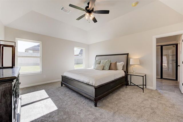 3305 Slate River Drive, Yukon, OK 73099