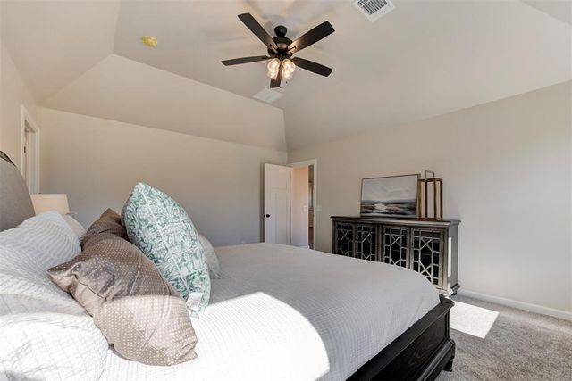 3305 Slate River Drive, Yukon, OK 73099