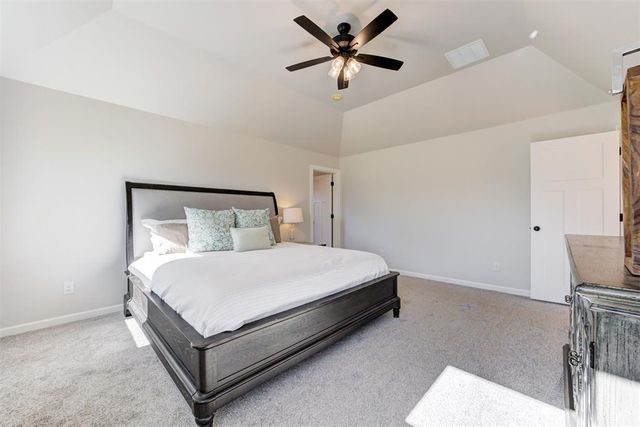3305 Slate River Drive, Yukon, OK 73099