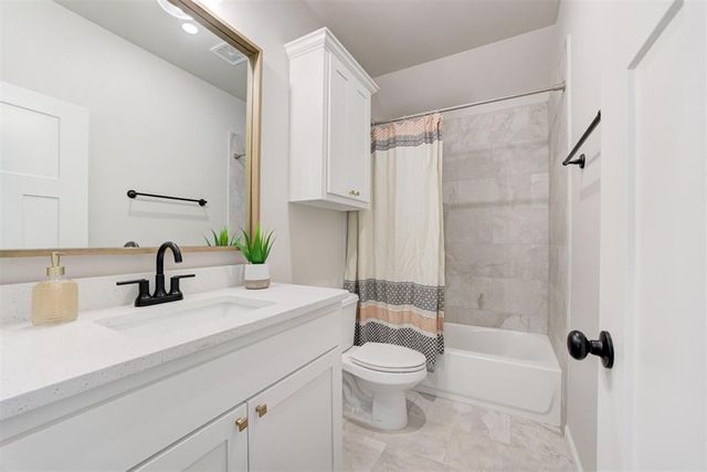 3305 Slate River Drive, Yukon, OK 73099