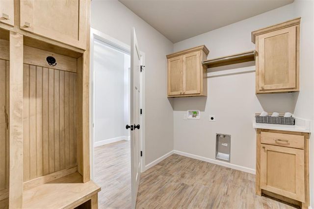 3305 Slate River Drive, Yukon, OK 73099