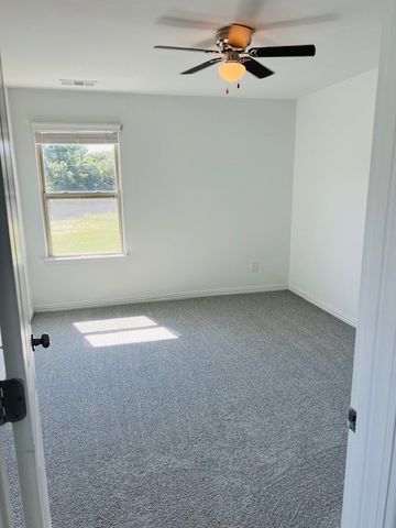 1008 Keeneland Dr, Spring Hill, TN 37174
