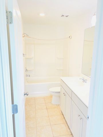 1008 Keeneland Dr, Spring Hill, TN 37174