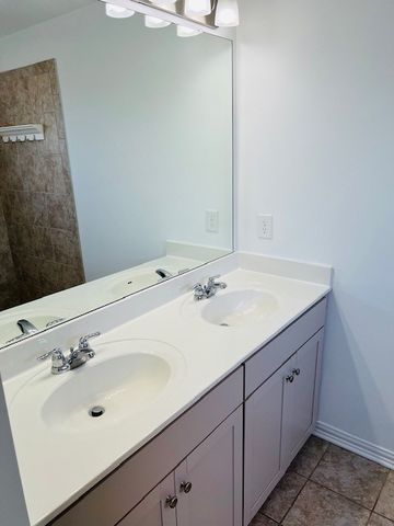 1008 Keeneland Dr, Spring Hill, TN 37174