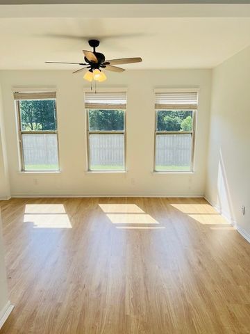1008 Keeneland Dr, Spring Hill, TN 37174