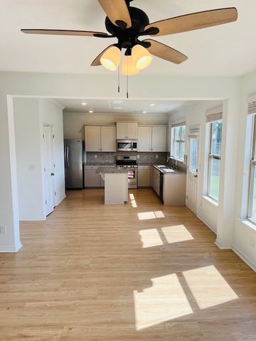 1008 Keeneland Dr, Spring Hill, TN 37174