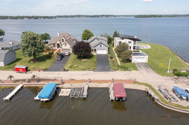 37292 N Stanton Point Road, Ingleside, IL 60041