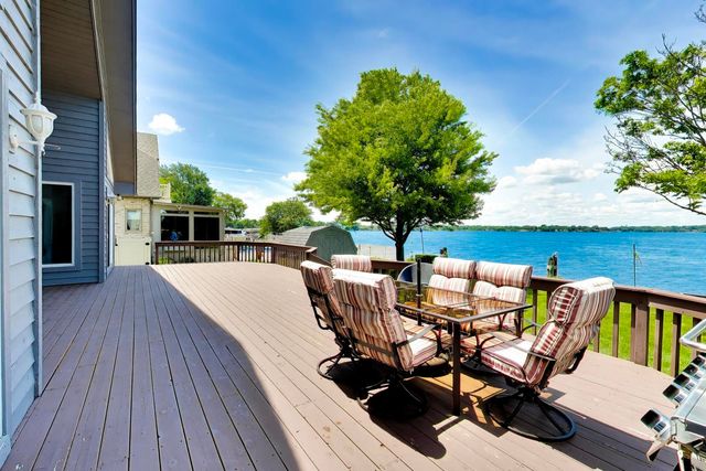 37292 N Stanton Point Road, Ingleside, IL 60041