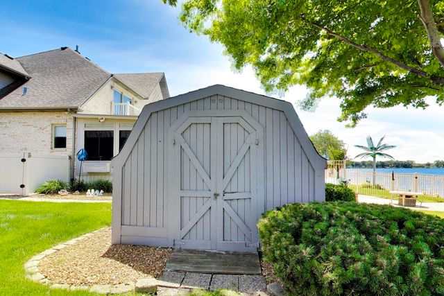 37292 N Stanton Point Road, Ingleside, IL 60041