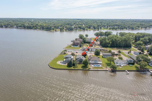 37292 N Stanton Point Road, Ingleside, IL 60041