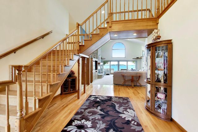 37292 N Stanton Point Road, Ingleside, IL 60041