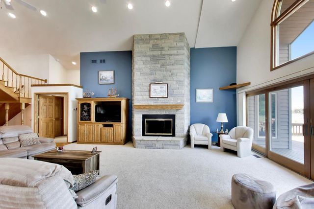 37292 N Stanton Point Road, Ingleside, IL 60041