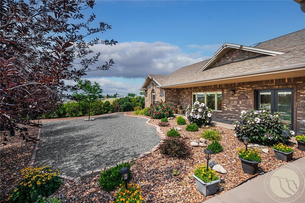 7623 N Leopard Avenue, Billings, MT 59106 photo 2