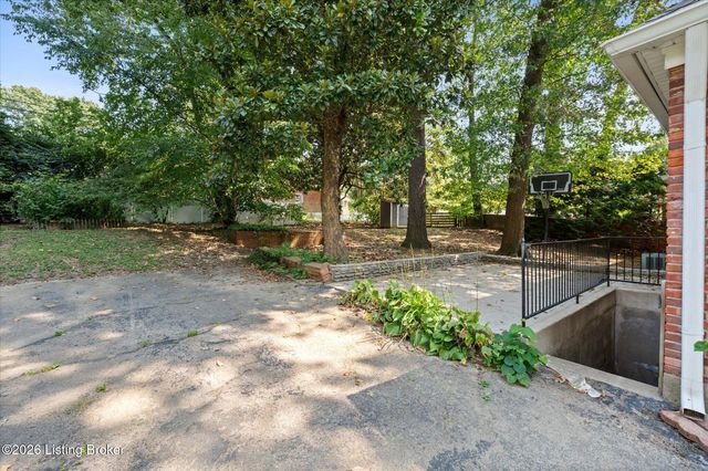 3405 Hillvale Rd, Louisville, KY 40241