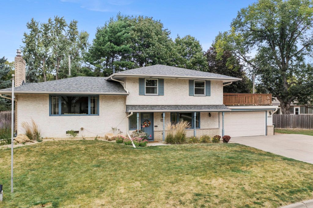 3200 Edward Street NE, Saint Anthony, MN 55418 — photo 2