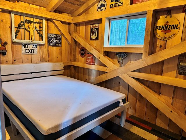 11040 RIDGE Road, Girard, PA 16417