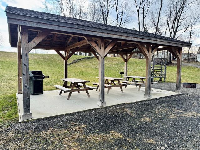 11040 RIDGE Road, Girard, PA 16417