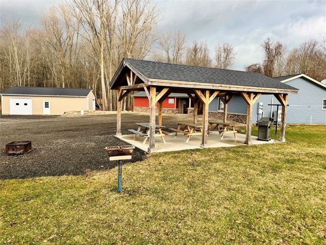 11040 RIDGE Road, Girard, PA 16417