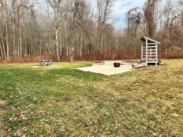 11040 RIDGE Road, Girard, PA 16417