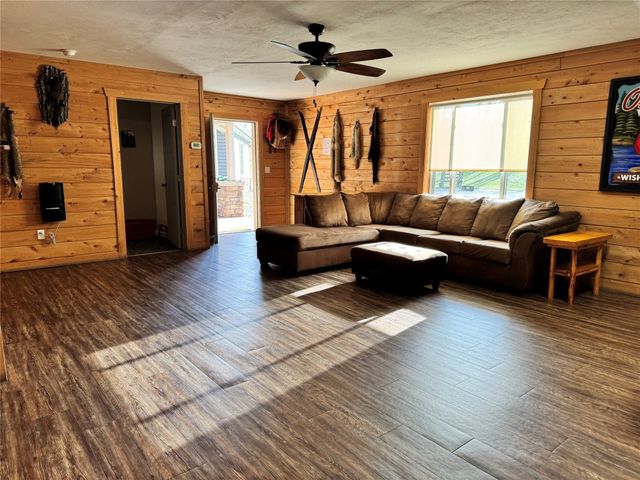 11040 RIDGE Road, Girard, PA 16417