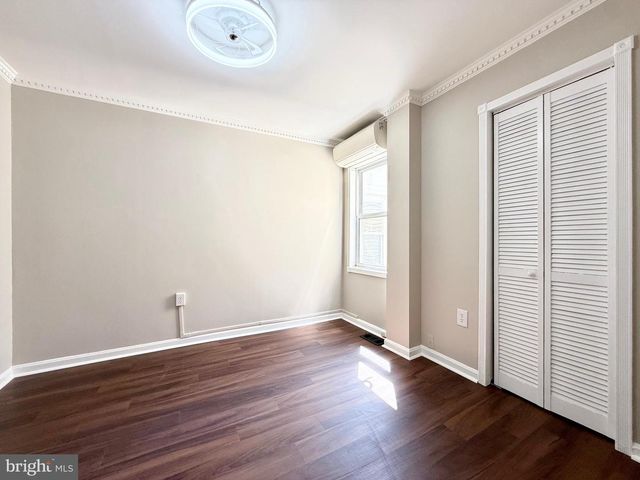 1004 GIRARD ST NW, Washington, DC 20001