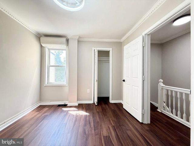 1004 GIRARD ST NW, Washington, DC 20001