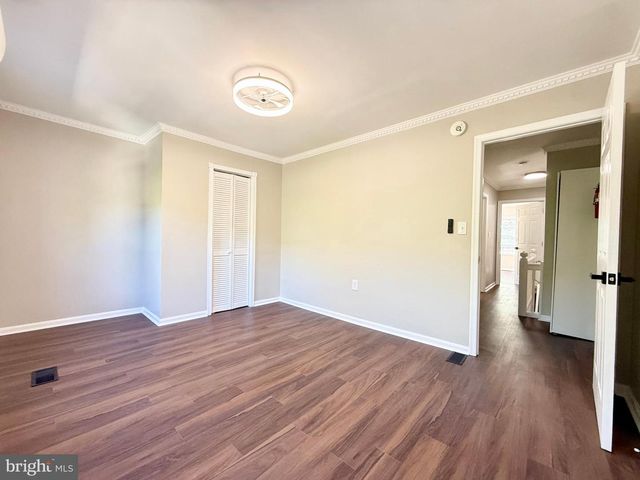 1004 GIRARD ST NW, Washington, DC 20001