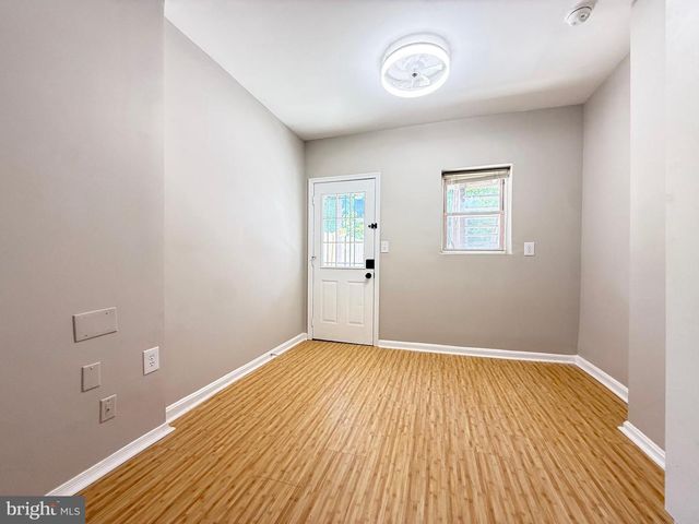 1004 GIRARD ST NW, Washington, DC 20001