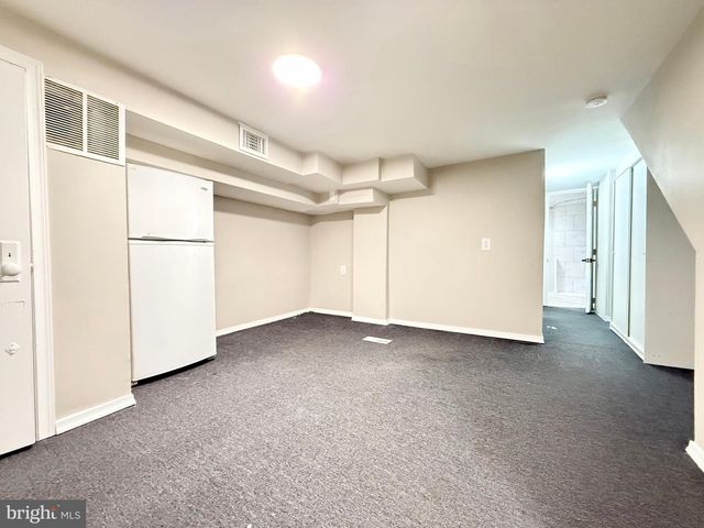 1004 GIRARD ST NW, Washington, DC 20001