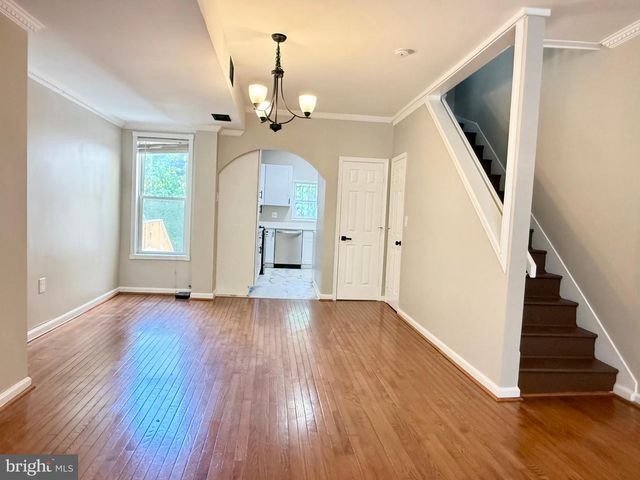 1004 GIRARD ST NW, Washington, DC 20001