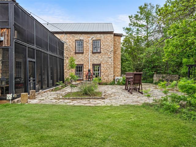 426 E Ranch Road 962 East, Round Mountain, TX 78663
