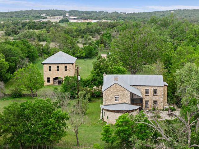 426 E Ranch Road 962 East, Round Mountain, TX 78663