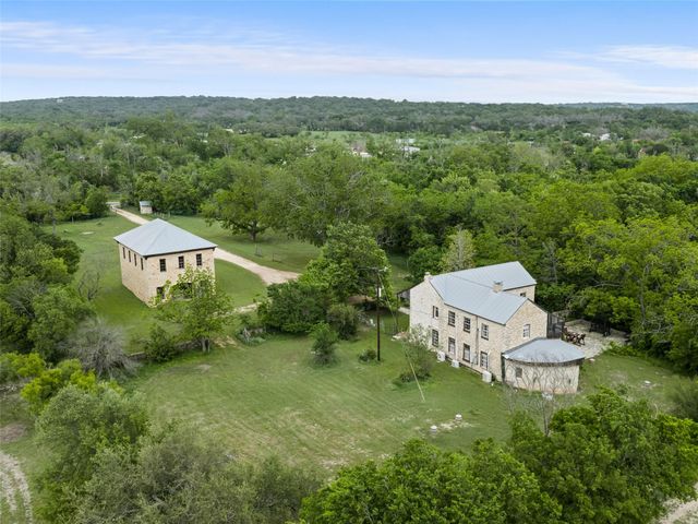 426 E Ranch Road 962 East, Round Mountain, TX 78663