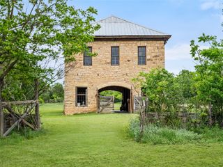 426 E Ranch Road 962 East, Round Mountain, TX 78663