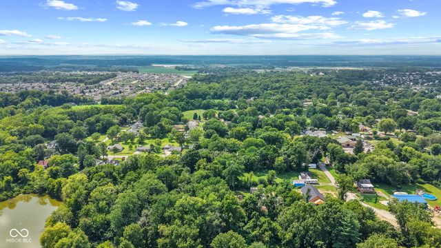 1075 S Morgantown Road, Greenwood, IN 46143